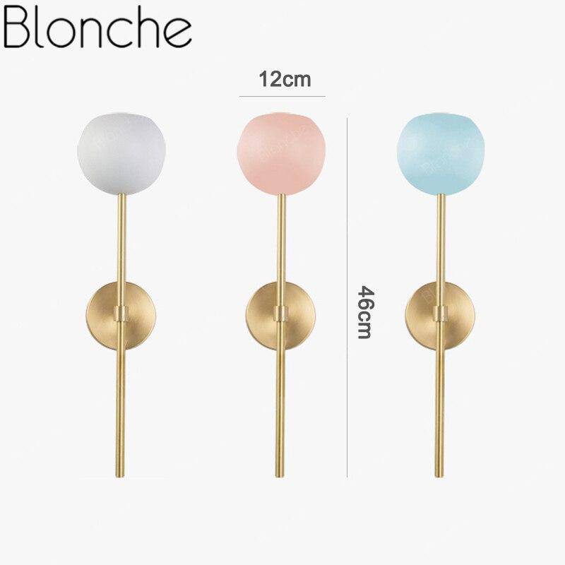 Χρυσό φωτιστικό τοίχου LED με χρωματιστή γυάλινη μπάλα