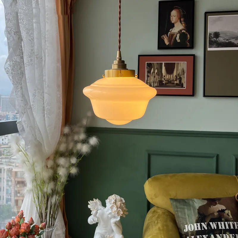 Κρεμαστό φως LED σε γαλακτώδες λευκό γυαλί