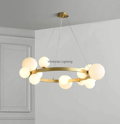 Στρογγυλός χρυσός πολυέλαιος LED με γυάλινες μπάλες