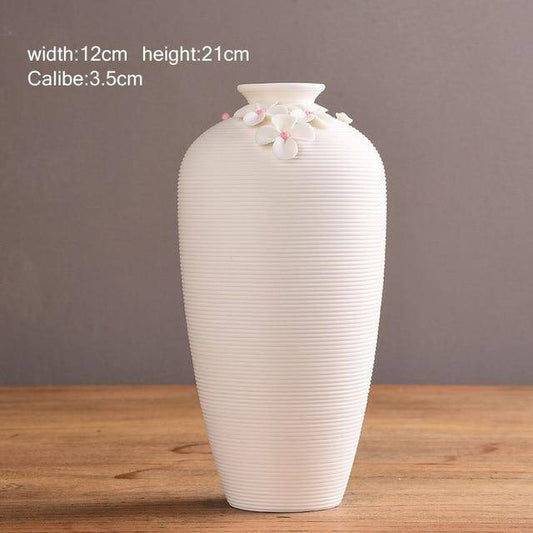 Ορθογώνιο χαλί με άσπρα και μαύρα γεωμετρικά σχέδια σε στυλ Keecy B